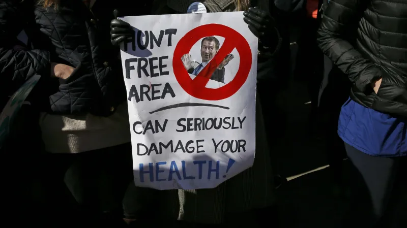 Mladí lékaři v Británii opět stávkují kvůli novým smlouvám