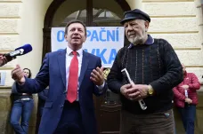 Okupační stávka v Olomouci i lavička Václava Havla v Čeladné. Morava a Slezsko oslavují svobodu