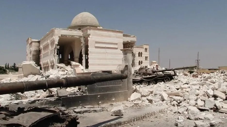 Rozbombardovaná mešita v Azazu