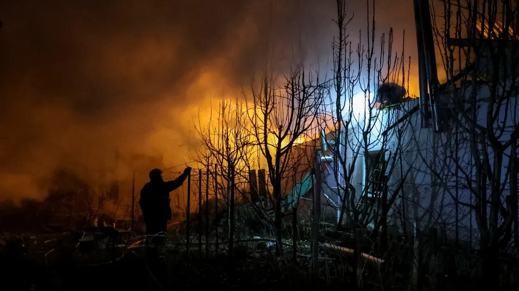 Následky ruského dronového útoku na Cherson