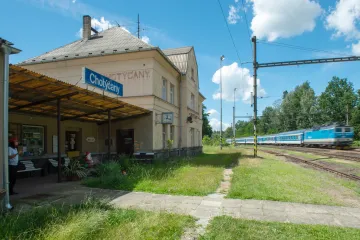 Vlaky na koridoru mezi jihem Čech a Prahou nejezdily několik hodin