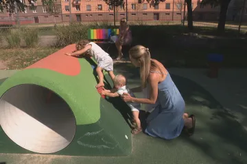 Rodičům u dětských hřišť chybí toalety. Hygienické předpisy je ale nevyžadují