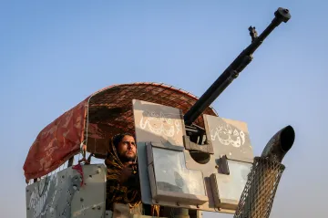 V afghánském Dželálábádu zněly exploze po průletu letadla, píše AFP