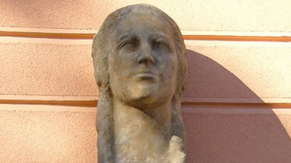 Busta Marie Kudeříkové