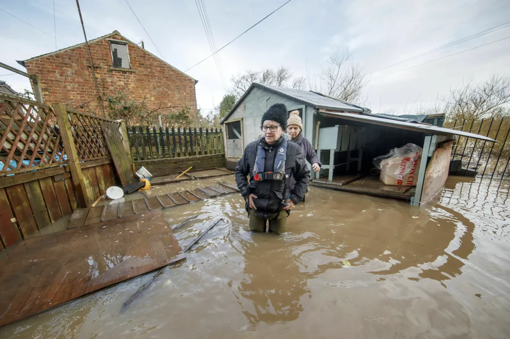 Následky bouře Christoph ve Velké Británii. Fotografie ukazují povodně ve městě Bewdley, Norwich a York