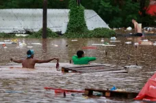 Záplavy na jihu Brazílie mají desítky obětí, kvůli velké vodě se protrhla přehrada