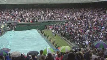 Déšť při finále Wimbledonu