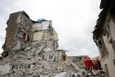 Albánii vyděsil silný následný otřes. Obětí zemětřesení už jsou tři desítky