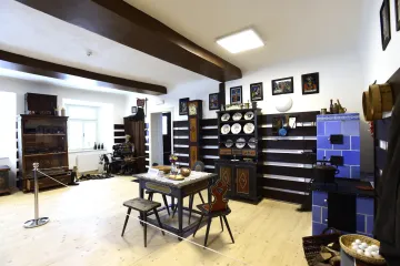 Bývalý zemský soud v Javorníku prošel rekonstrukcí. Je v něm i expozice četnické stanice