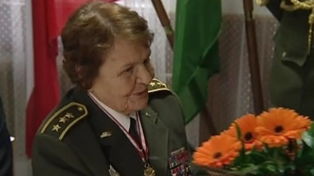 Válečná odstřelovačka Marie Lastovecká slaví devadesátiny