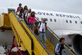 V Bratislavě přistálo evakuační letadlo z Jordánska, přepravilo i Čechy