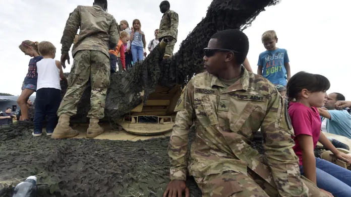 Pozornost dětí přitahoval americký tank M1 Abrams