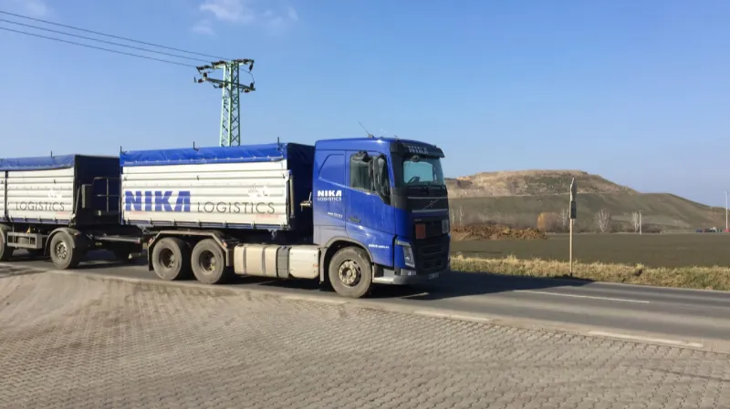 Navážení odpadu na skládku v Čáslavi