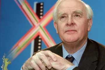 Zemřel John le Carré. Špion, který se stal mistrem špionážního žánru