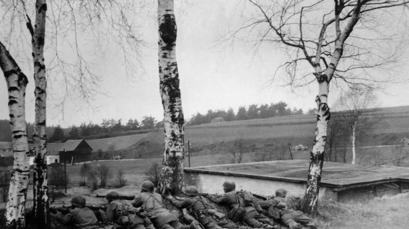 Američané osvobozují Československo