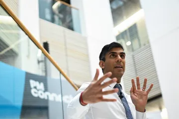 Brexit dle Sunaka přinesl příležitosti, nespokojenost Britů ale roste