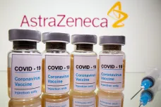 Praha začala sama rozvážet a očkovat AstraZenecu. Nejpostiženější Tachovsko dostalo vakcíny navíc