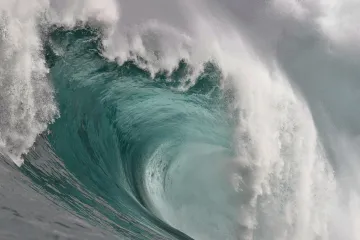 Po silných otřesech u Nové Kaledonie nařídily úřady evakuaci kvůli hrozbě tsunami
