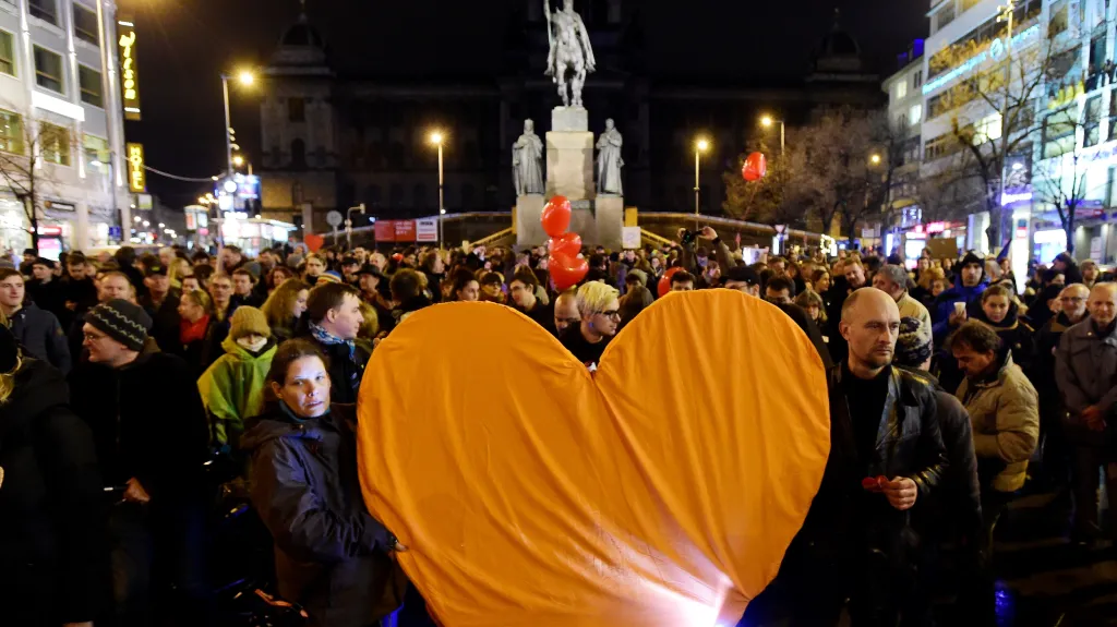 Pochod se srdcem Václava Havla
