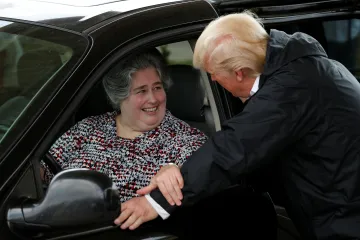 Starosta nařídil evakuaci západní části Houstonu. Náklady na obnovu Texasu předčí i Katrinu