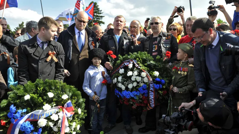 Noční vlci uctili v Bratislavě památku sovětských vojáků