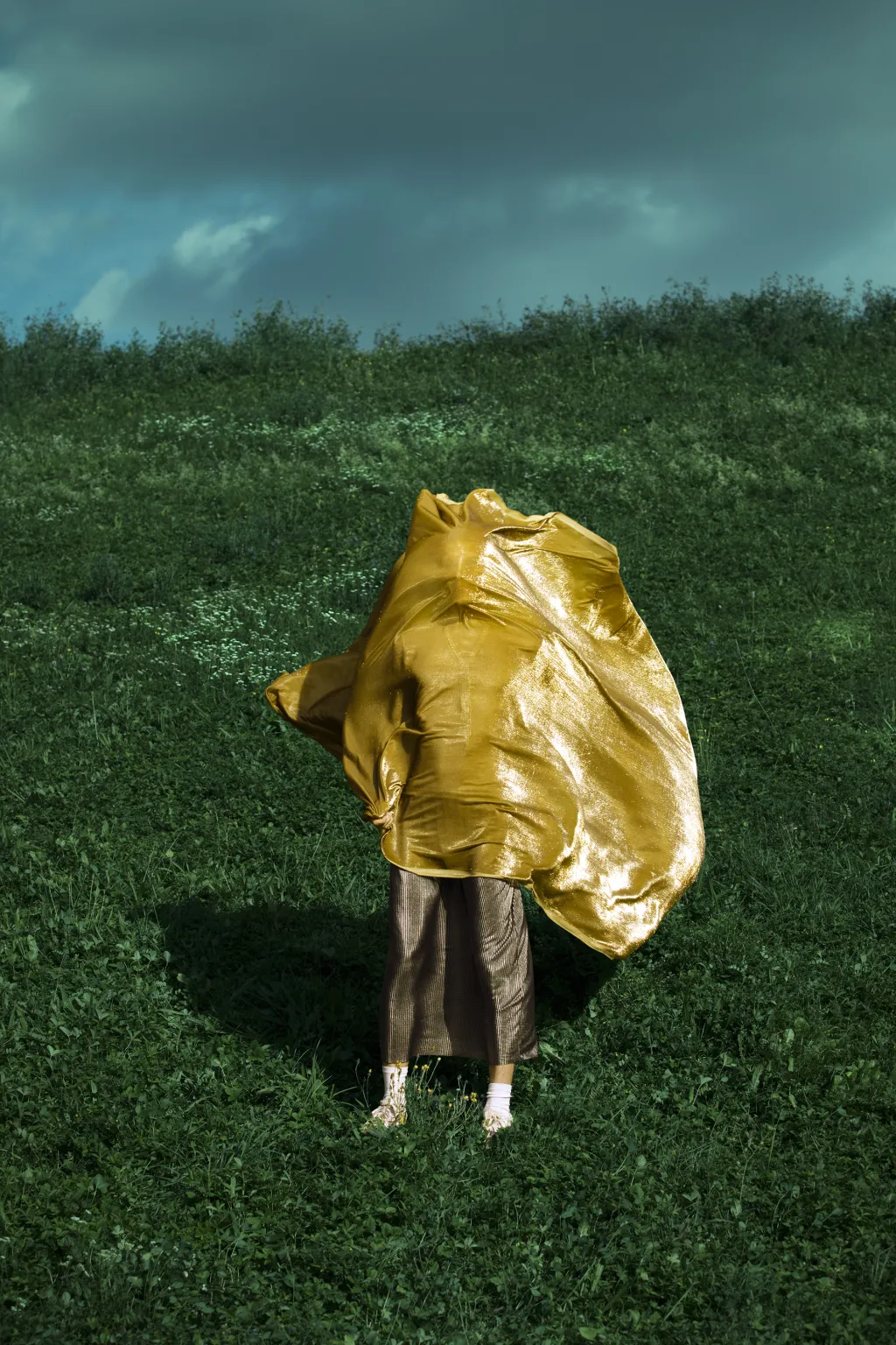Nejlepší fotografkou se stala Michaela Karásek Čejková, která si prvenství odnesla za fotografie kolekce šperků Janji Prokić, oděvní kolekce dvojice Ester a Josefina, vizuál festivalu Mezipatra (na obr.) a fotografie pro autorský projekt Czechia