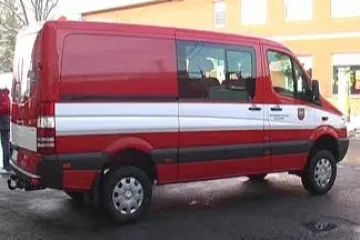 Dobrovolní hasiči z Velké Bystřice mají nové auto