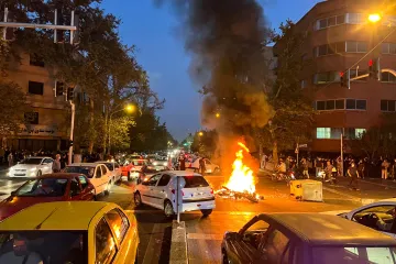 Protesty v Íránu si vyžádaly na čtrnáct tisíc zatčených. Lidskoprávní situace v zemi je vážná, uvedl vysoký komisař OSN
