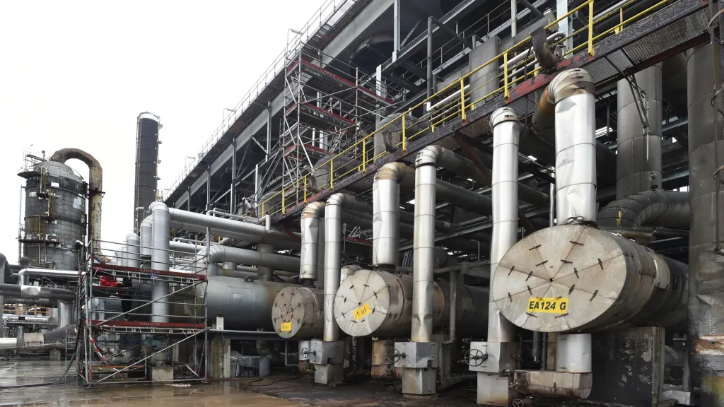 Etylenová jednotka petrochemie v Chemparku Unipetrolu