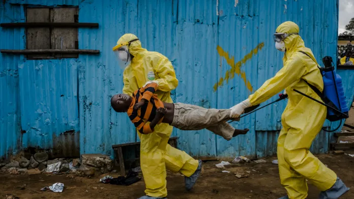Série fotografií deníku The New York Times o epidemii eboly získala letos Pulitzerovu cenu