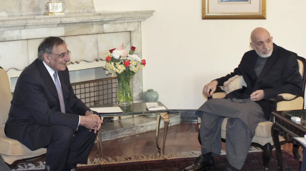 Leon Panetta a Hamíd Karzáí