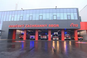 Konec zácpy v garážovém tunelu. Hasiči z Přerova se přestěhovali do modernějších prostor