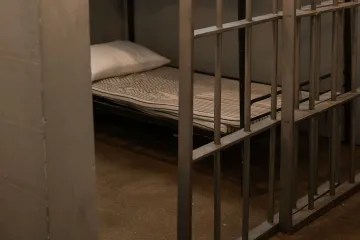 Při násilnostech ve věznici na Srí Lance zemřelo k dvacítce lidí