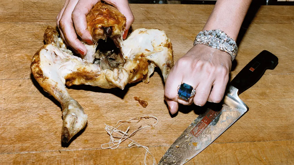 Fotografie pro francouzský Vogue, 1994, (c) Helmut Newton Foundation