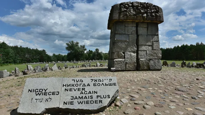 Památník obětí koncentračního tábora v Treblince