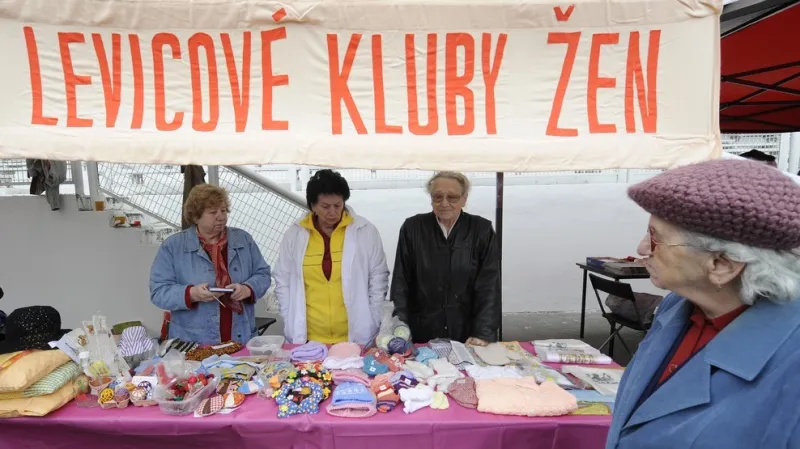 Příznivci KSČM slaví 1. máj v Praze