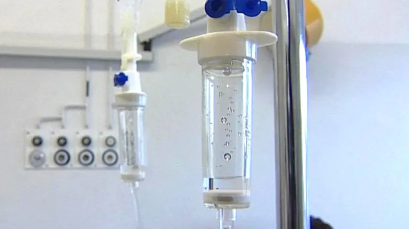 Mezi nákupy, u kterých fakultní nemocnice prodloužila dobu splatnosti jsou většinou přístroje denní spotřeby.