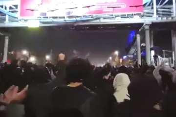 Počet obětí protestů v Íránu stoupá, internet zůstává vypnutý