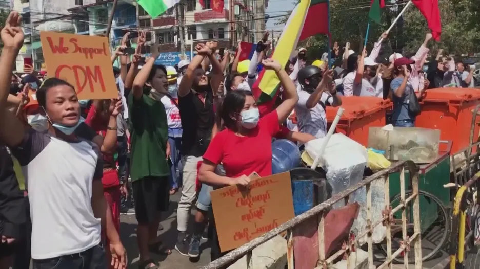 Demonstranti v Myanmaru - ilustrační foto