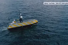 Nebezpečnou sopku Tonga zkoumá loď bez posádky
