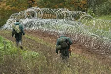 Litva a Lotyšsko začaly na hranici s Běloruskem stavět plot proti nelegální migraci
