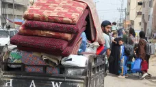 Palestinci evakuující se z Rafahu