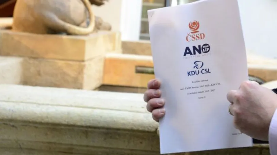 Jednání o koalici završil podpis smlouvy