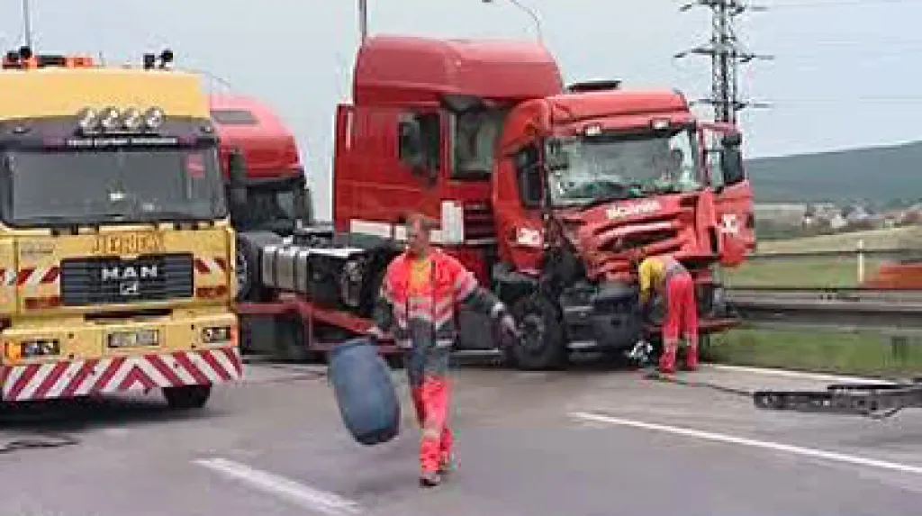 Nehoda kamionů