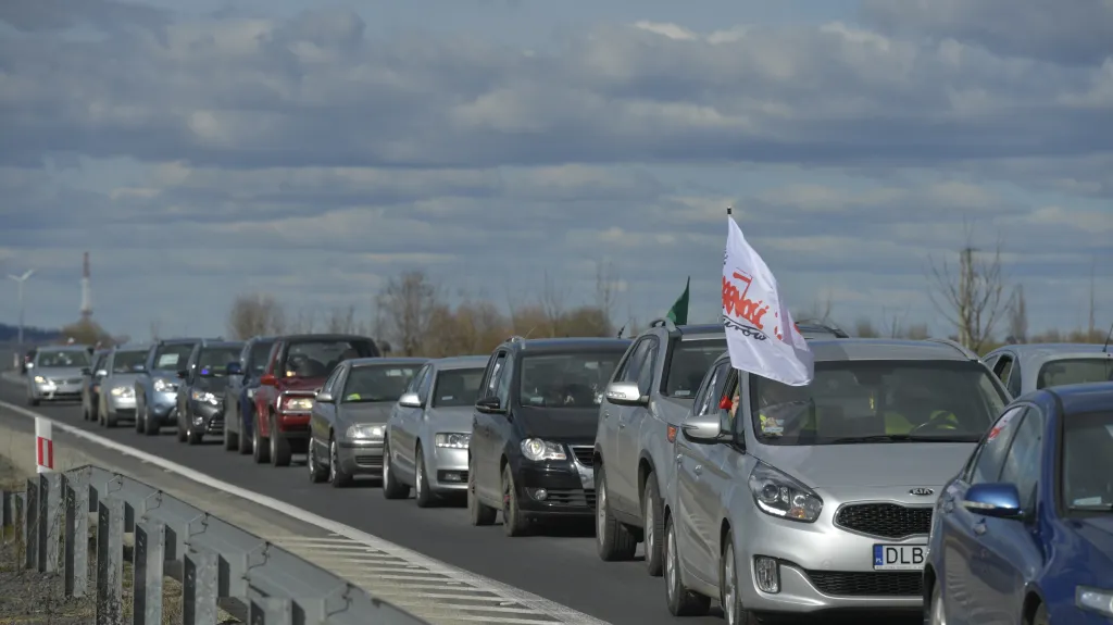 Protest polských řidičů na podporu Dolu Turów