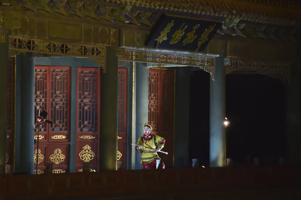 Palácové muzeum v Pekingu v průběhu nočních návštěvních hodin během Latern festivalu 2019