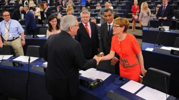 Události: Brusel chce rozhýbat unijní ekonomiku