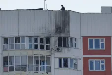 Několik bezpilotních letounů zaútočilo v Moskvě na obytné budovy. Tamní úřady obvinily Kyjev