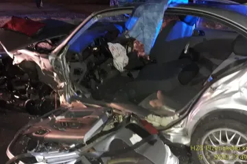 Při nehodě aut na Plzeňsku se zranilo osm lidí včetně dvou dětí 