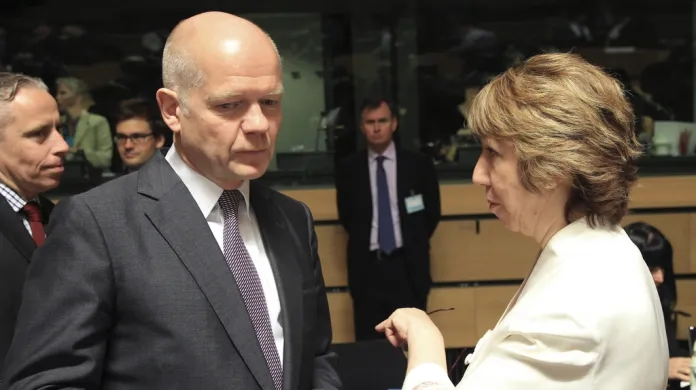 Jednání v Lucemburku: Catherine Ashtonová a William Hague